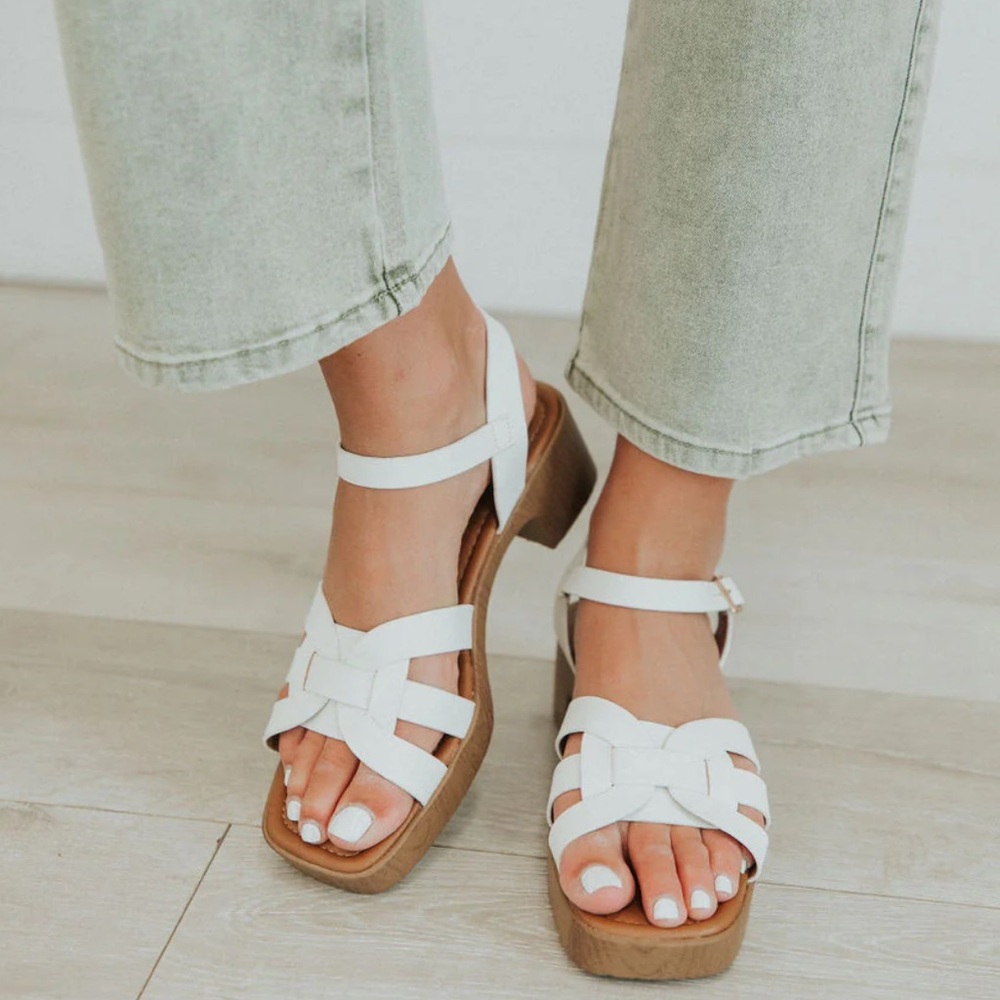 NEW| Qupid White Wood Heeled Sandals - Picture 2 of 6